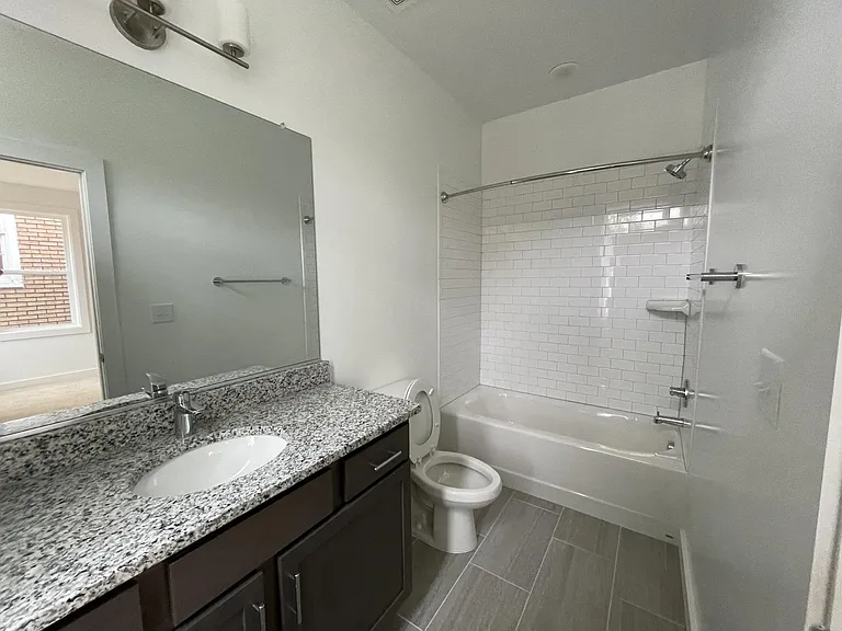 109 W 13th St #B — Photo 8