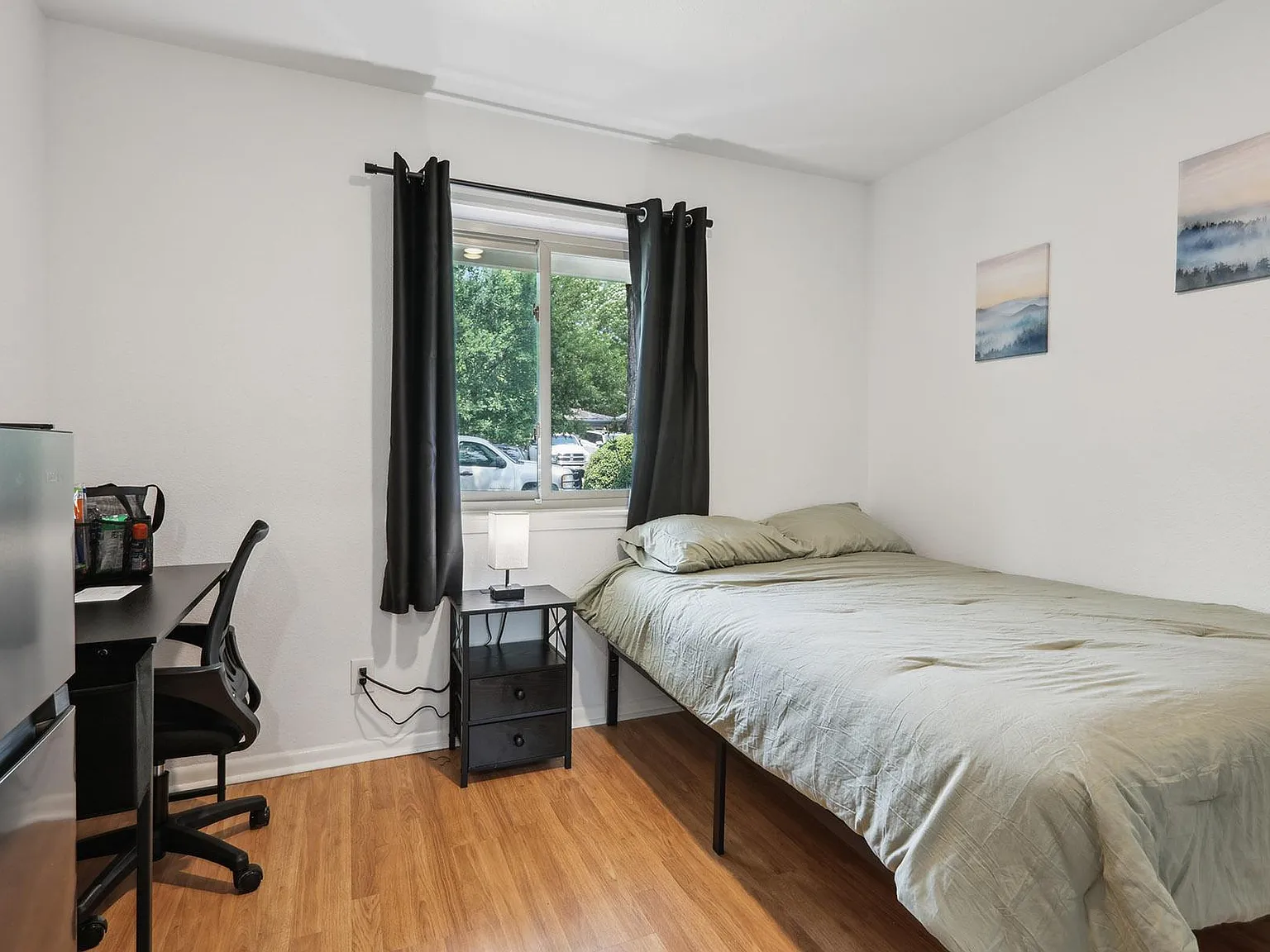 4 bed, 2.0 bath, 1490 sqft, $1,079 — Photo 1