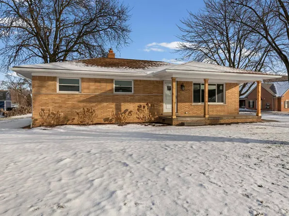 46730 Romeo Plank Rd, Macomb, MI 48044