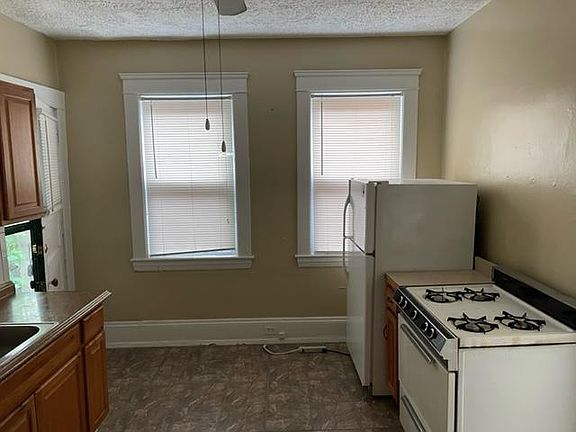 2nd image of 2102 Fairview Ave APT 6