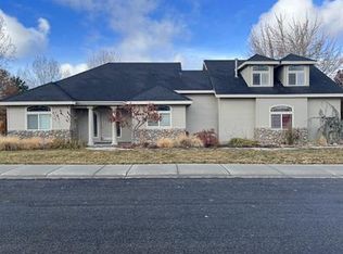 2664 E Bridgecreek Dr, Eagle, ID 83616