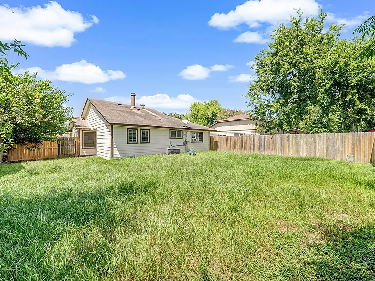 3111 Overcross Dr — Photo 23
