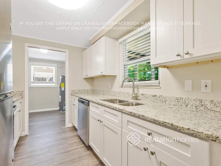 4238 Sabine Dr — Photo 11