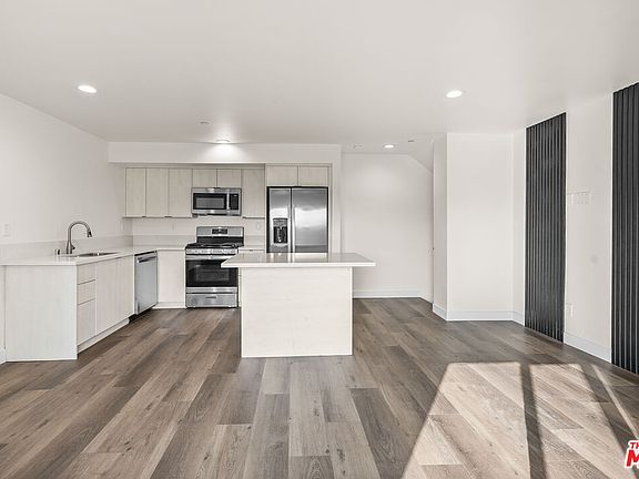 2nd image of 2527 Hauser Blvd #A