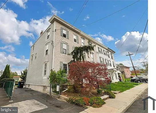 125 S 3rd St — Photo 2