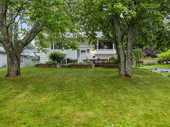 3rd image of 58 Skyview Dr