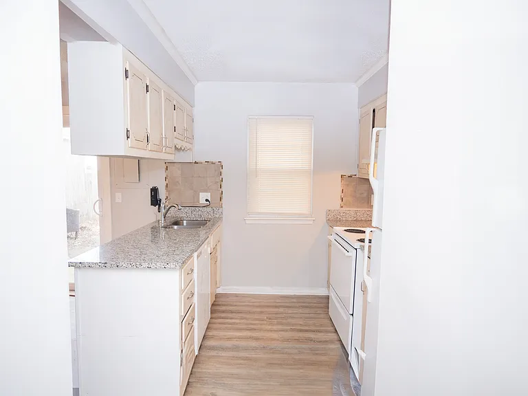914 Ketch Ct — Photo 3