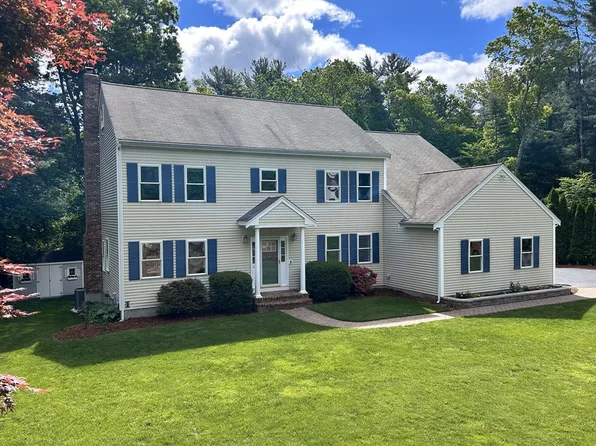 18 Virginia Dr, Pembroke, MA 02359