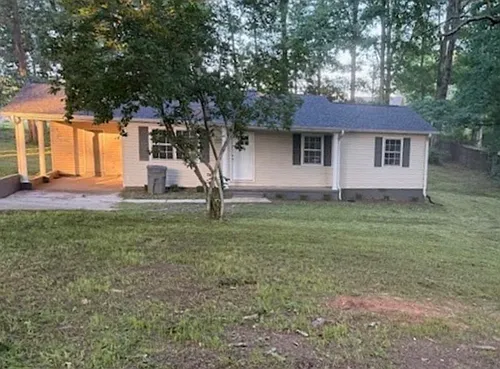 150 Shelia St Photo 1