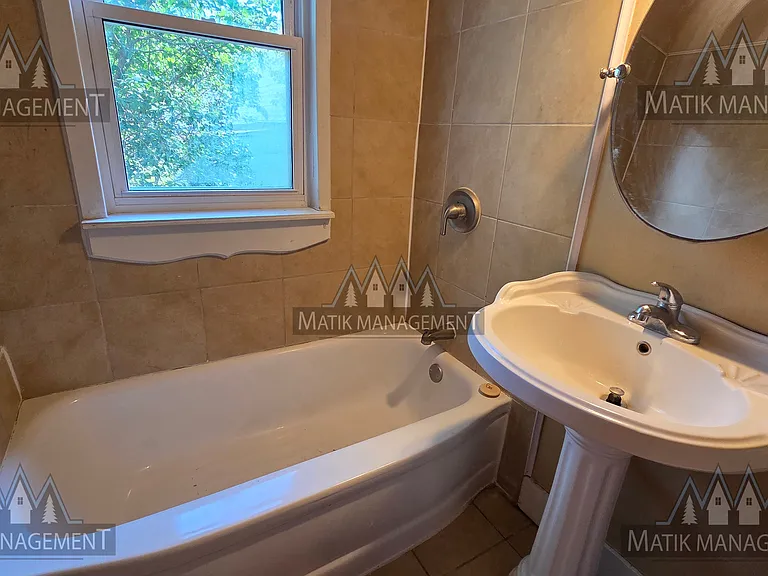 16 9th Ave NE #1 — Photo 36