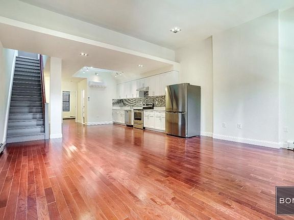 2nd image of 932 8th Ave #Penthouse