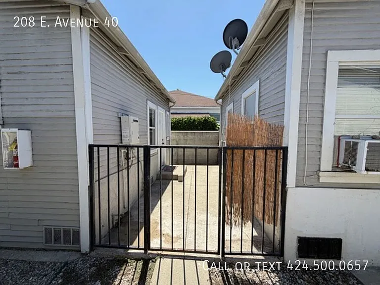 208 E Avenue 40 — Photo 9