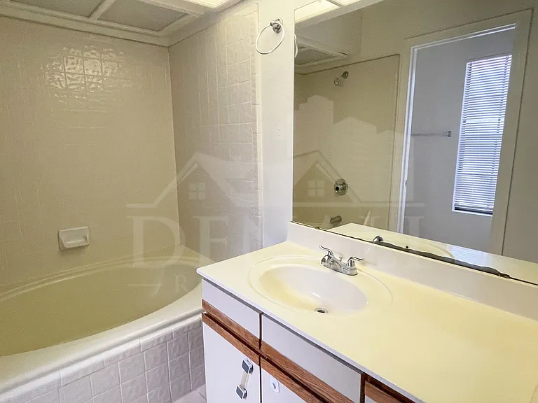 10019 E Mountain View Rd #1097 — Photo 25