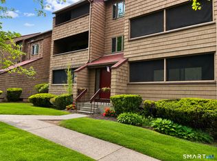 172 Towne House Rd UNIT 172, Hamden, CT 06514