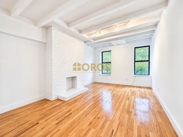 343 East Tenth Street image 1 of 11