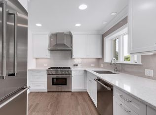 5220 Wolf Rd, Western Springs, IL 60558