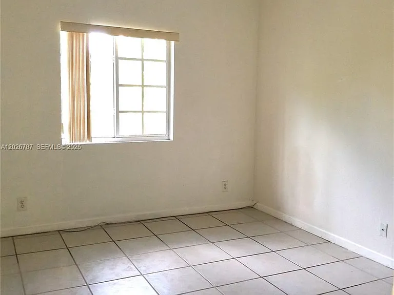 4812 Washington St #7 — Photo 7
