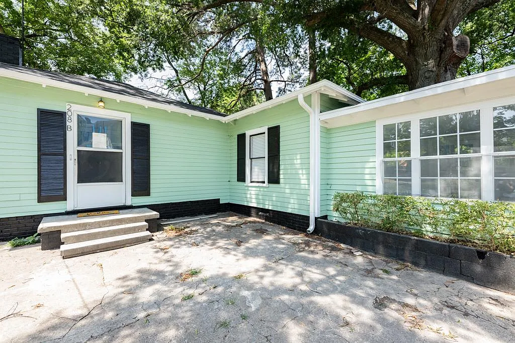 208 Leftwich St — Photo 1