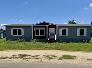 1712 17th St, Hondo, TX 78861