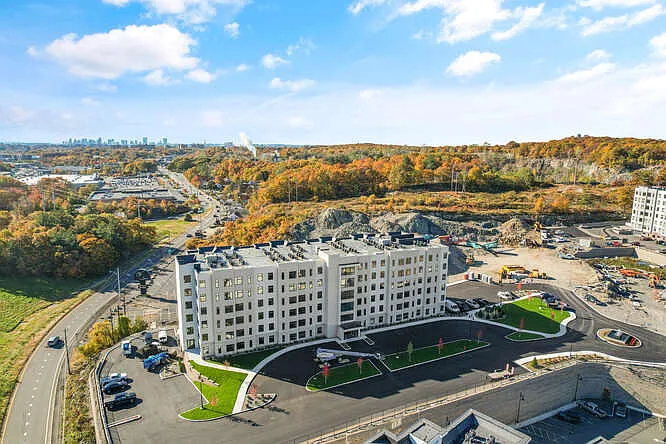 Essex Landing Apartments — Photo 4
