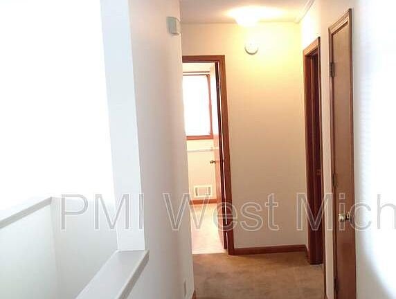 5th image of 2701 Woodmeadow Dr SE