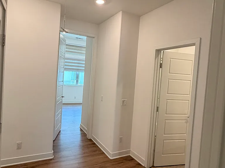 281 Lodestar — Photo 12