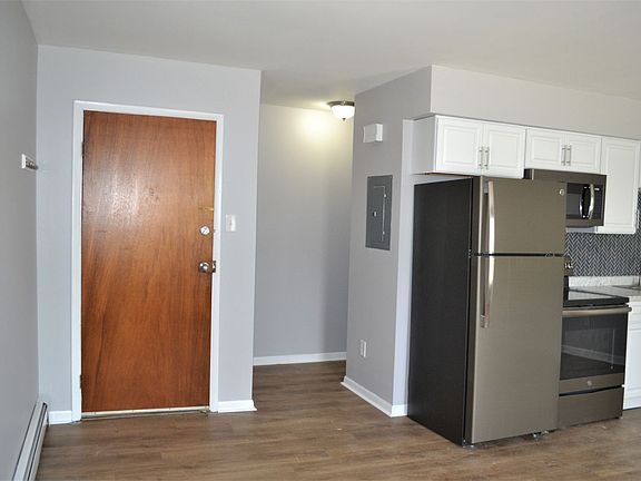 2nd image of 2148-2154 St James Ave #2154-4