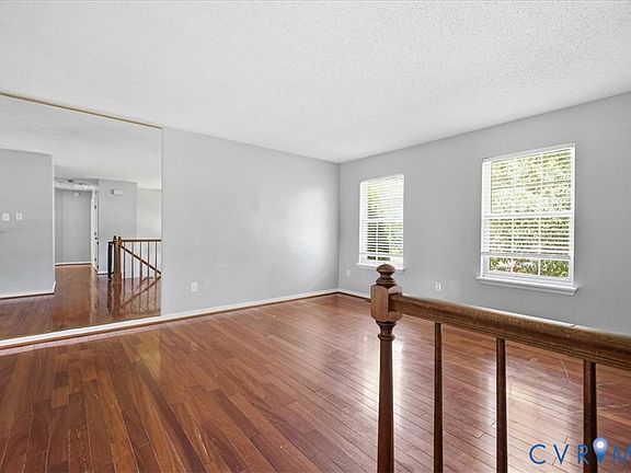 4th image of 3213 Hunters Run Ct