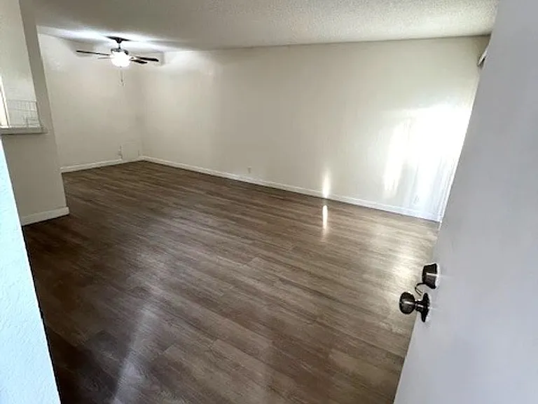 9929 Sepulveda Blvd — Photo 7