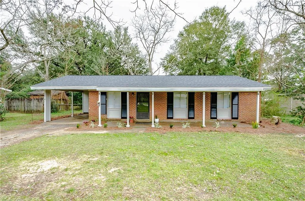 3 bed, 1.5 bath, 1000 sqft, $1,475 — Photo 1