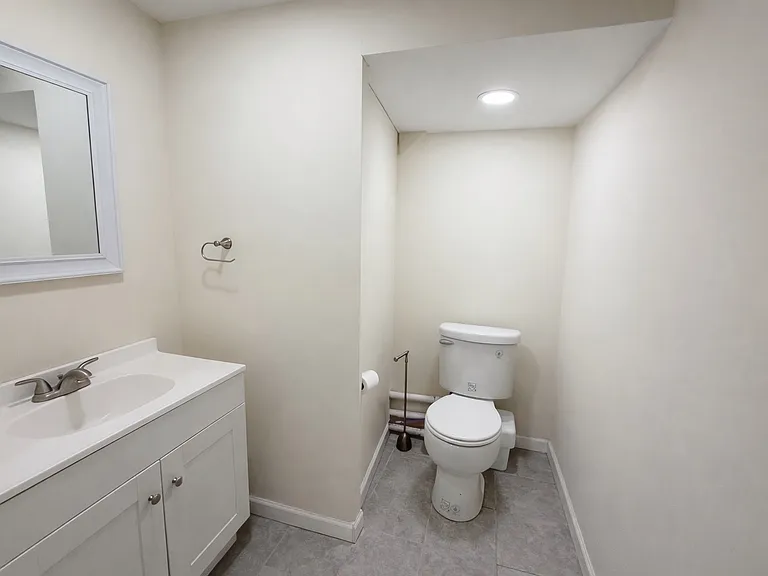 11 Webster Ave #10 — Photo 3