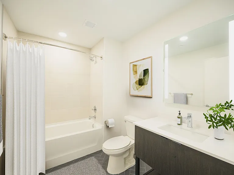 The Standard — Photo 11