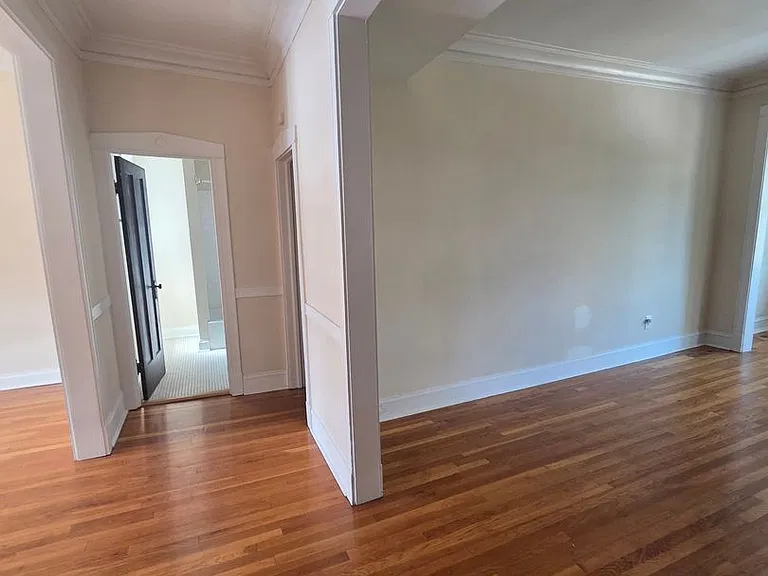 2251-53 W Thomas St #1057-59 — Photo 6