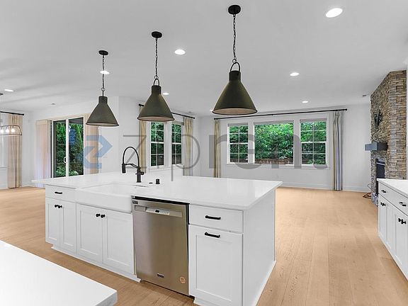 5th image of 27036 236th Ln SE