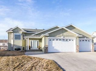 1228 44th Ave W, West Fargo, ND 58078