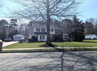 16 Dante Rd, Monroe Township, NJ 08831