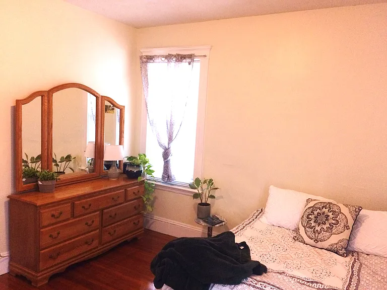 1st bedroom