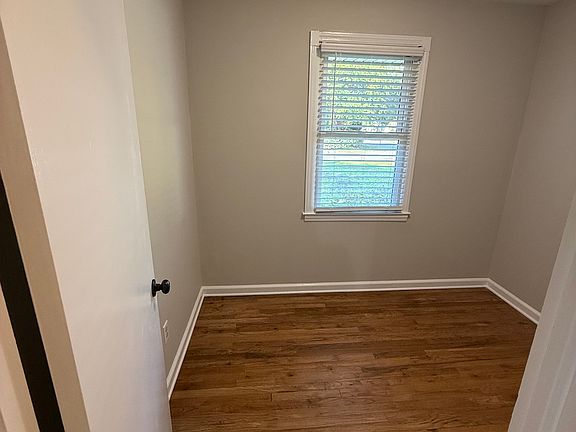 5th image of 1150 Camellia Dr