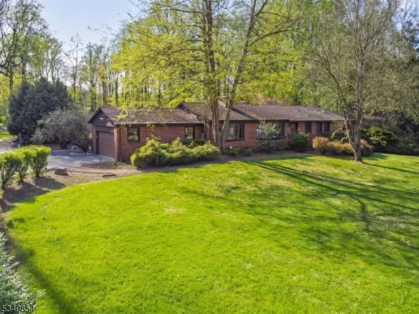 13 Skyline Dr, Warren Twp., NJ 07059