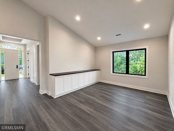 5th image of 14633 Virginia Ave S