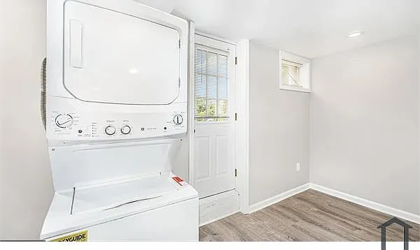1755 White Oak Ave — Photo 19