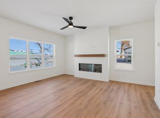 582 Buss Rd, Cottage Grove, WI 53527