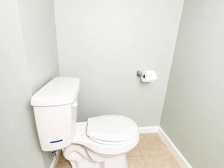 1103 Colonial Ave — Photo 14