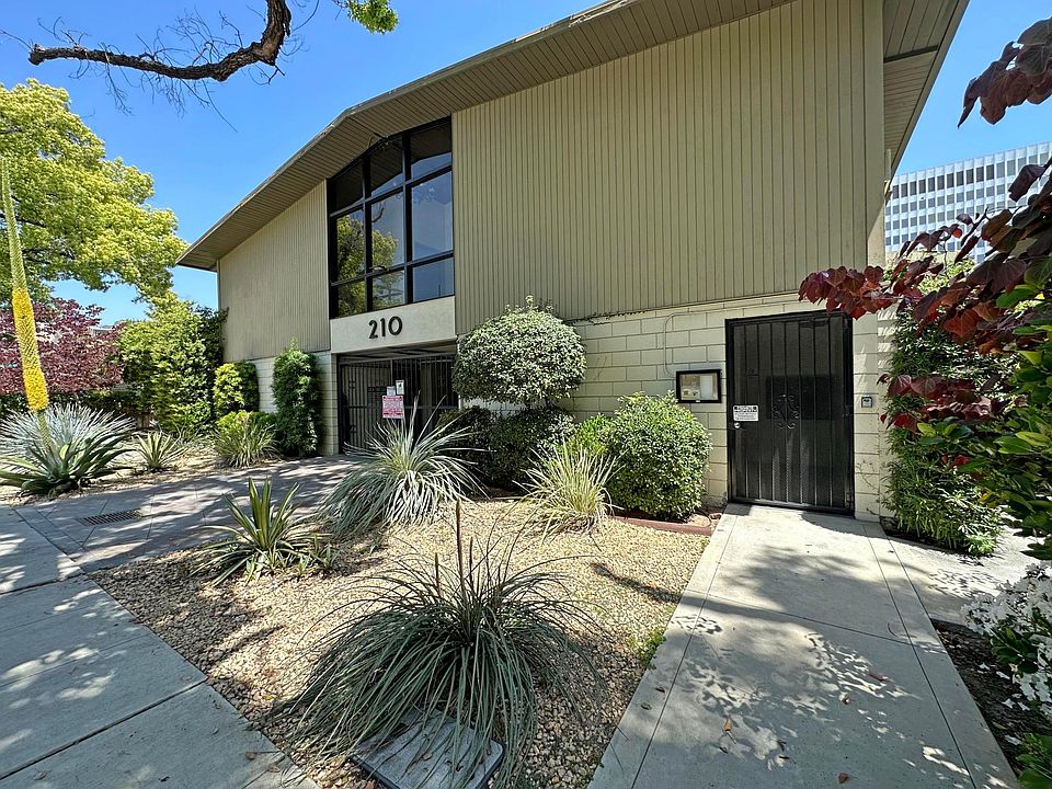 1st image of 210 S Oak Knoll Ave APT 4