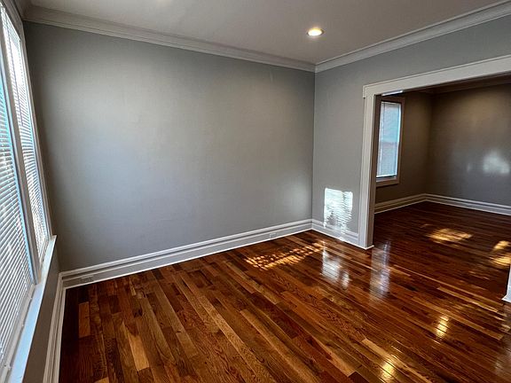 4th image of 204 Columbia Ave Floor 1