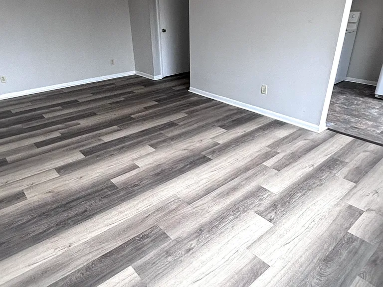 910 E Jolly Rd #7 — Photo 3