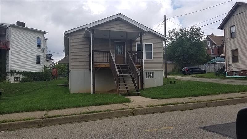 1st image of 300 McCargo St
