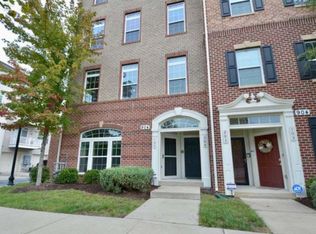904 Hall Station Dr APT 104, Bowie, MD 20721