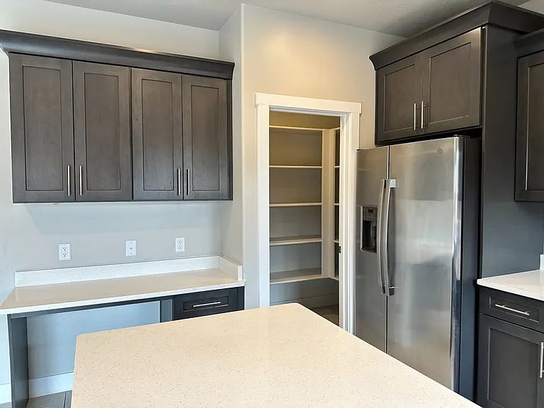 Three Bedroom Red Mountain Vista Town Home — Photo 10