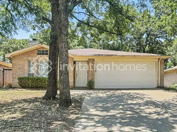 1111 Hidden Creek Dr, Mansfield, TX 76063
